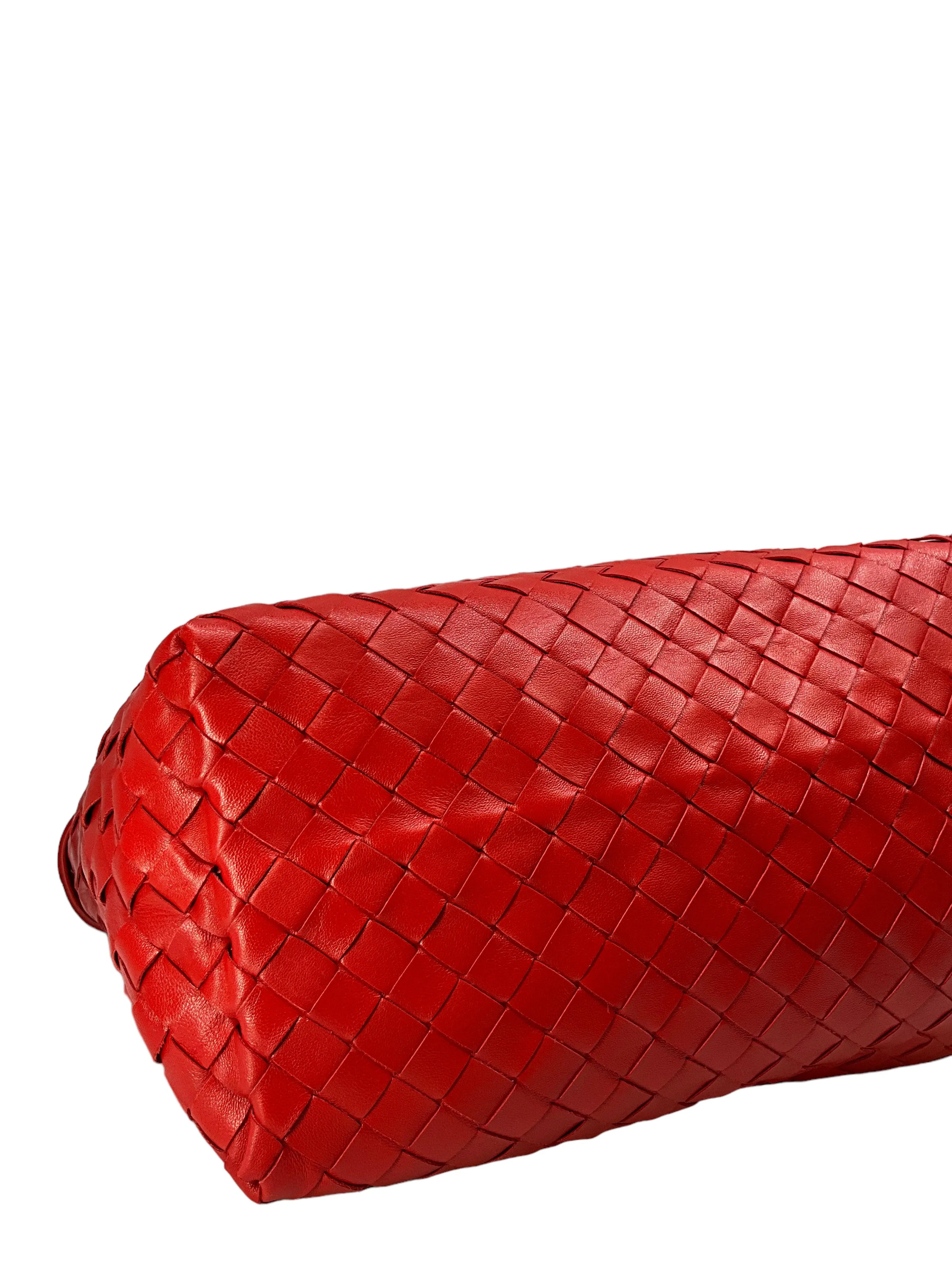 Bottega Veneta Red Intrecciato Nappa Leahter Garda Bag