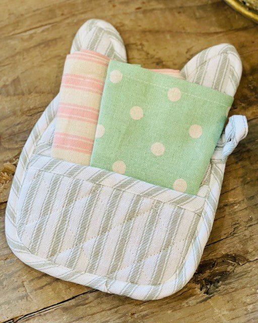 BUNNY POT HOLDER & TOWEL SET