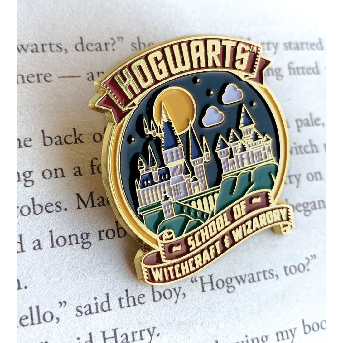 Harry Potter- Hogwarts Enamel Pin