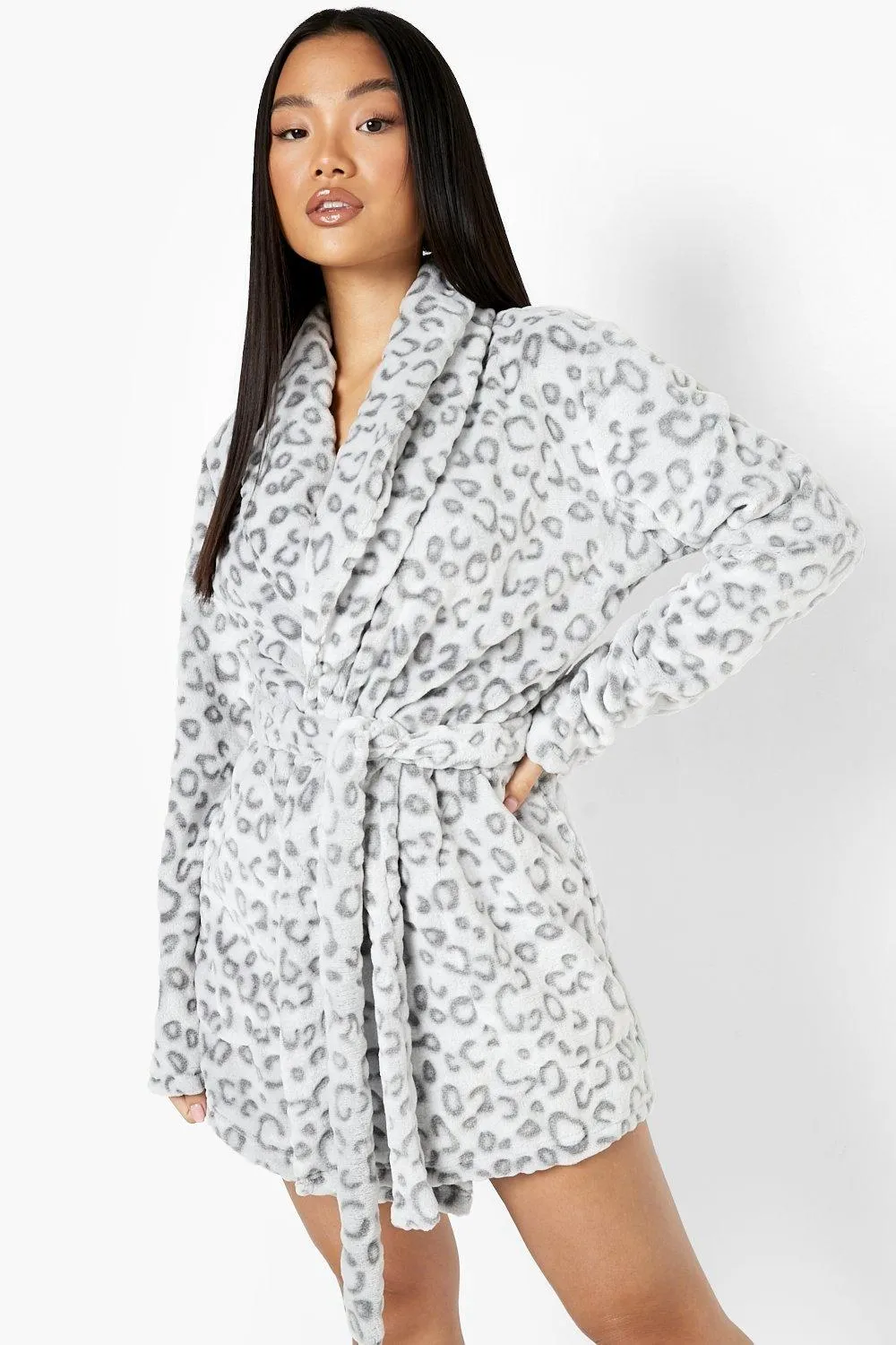 Petite Leopard Basic Short Robe