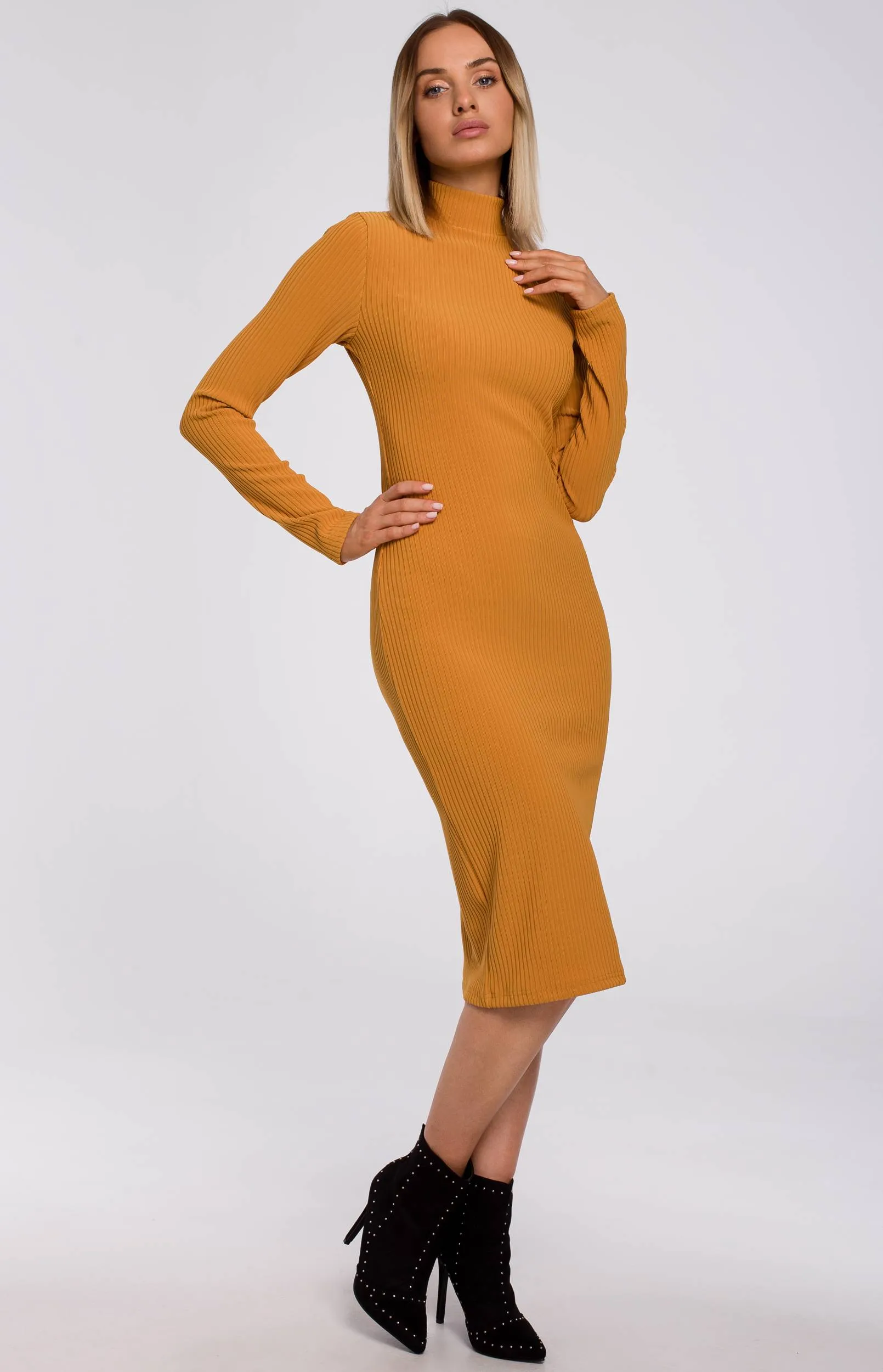 Robe pull jaune ocre