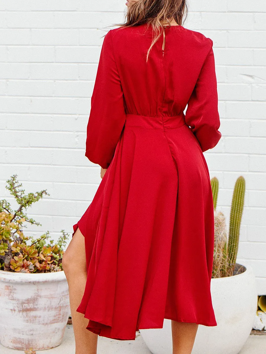 Robe à Manches Longues et Col en V Profond avec Ceinture Rouge