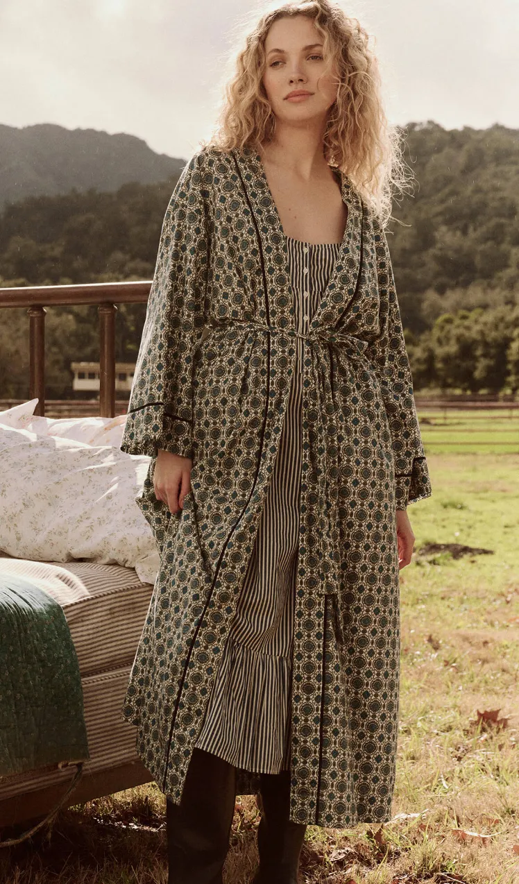 The Great Woven Robe in Geo Medallion 