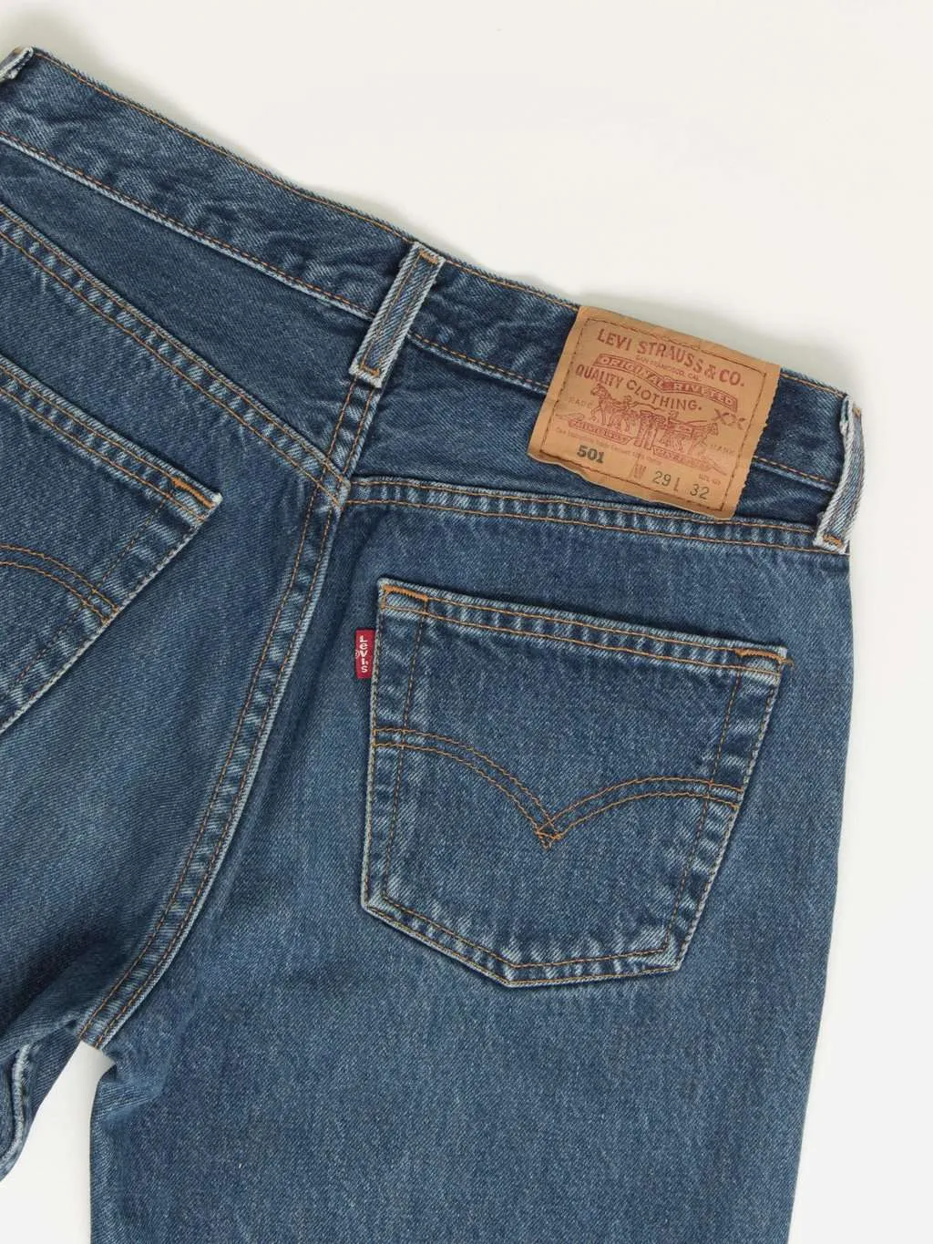 Vintage Levis 501 jeans 28 x 31 For Women dark blue mid wash 90s