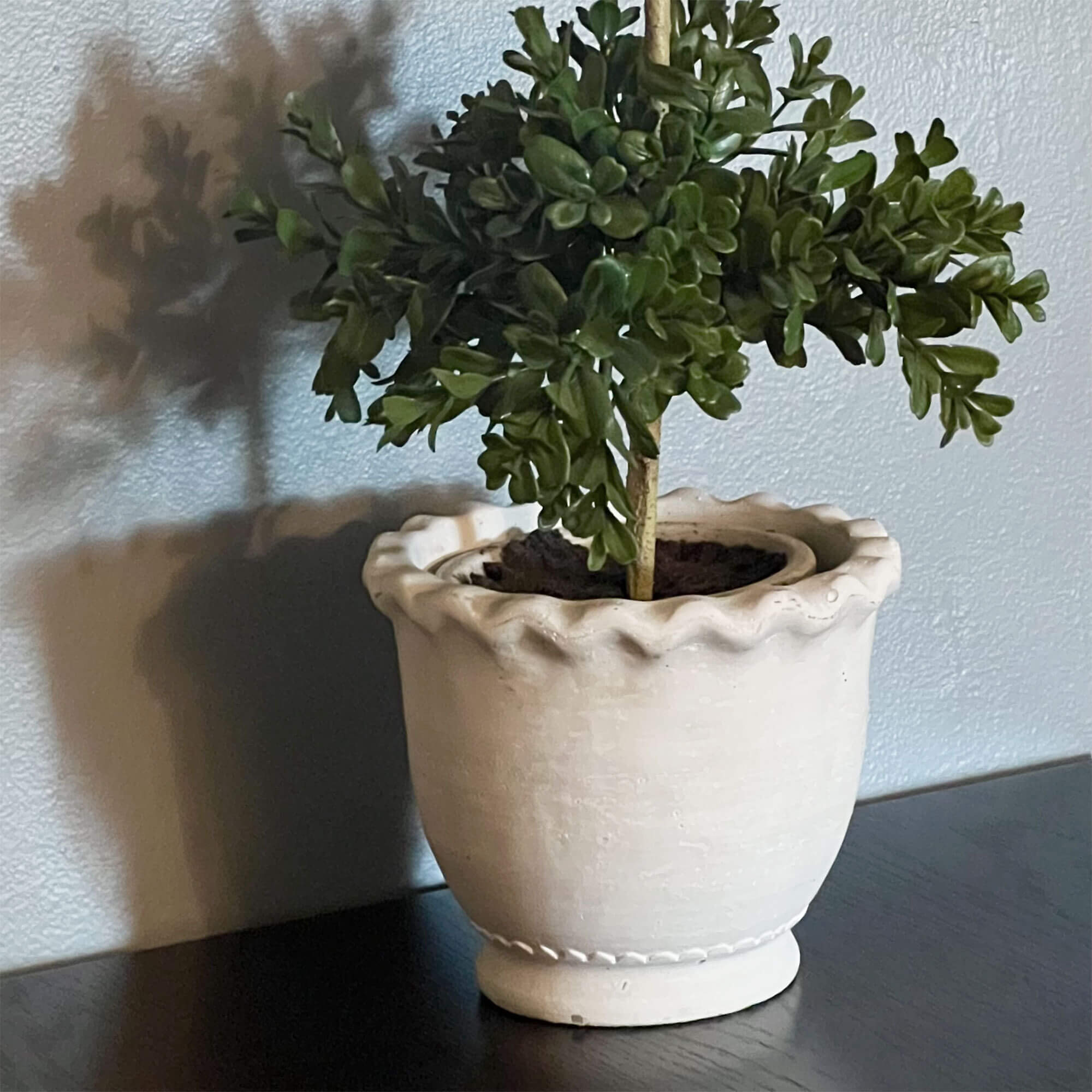 White Scalloped Edge Pot Set